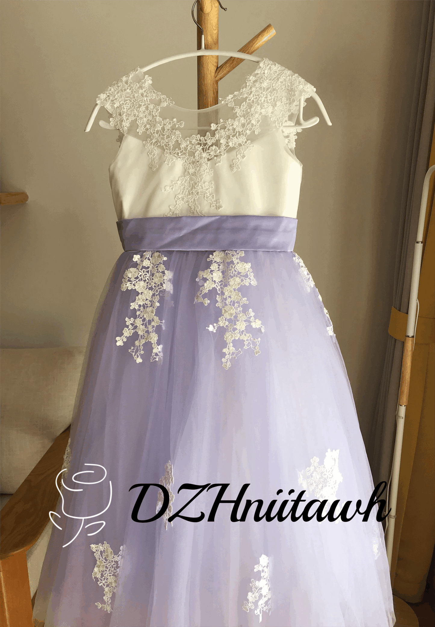 Purple lace flower girl dress, tulle flower girl dress, illusion birthday girl dress with lace applique, tutu flower girl dress